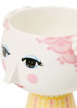 Eva Flowerpot hider