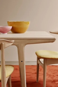 Evermore Dining Table / 160