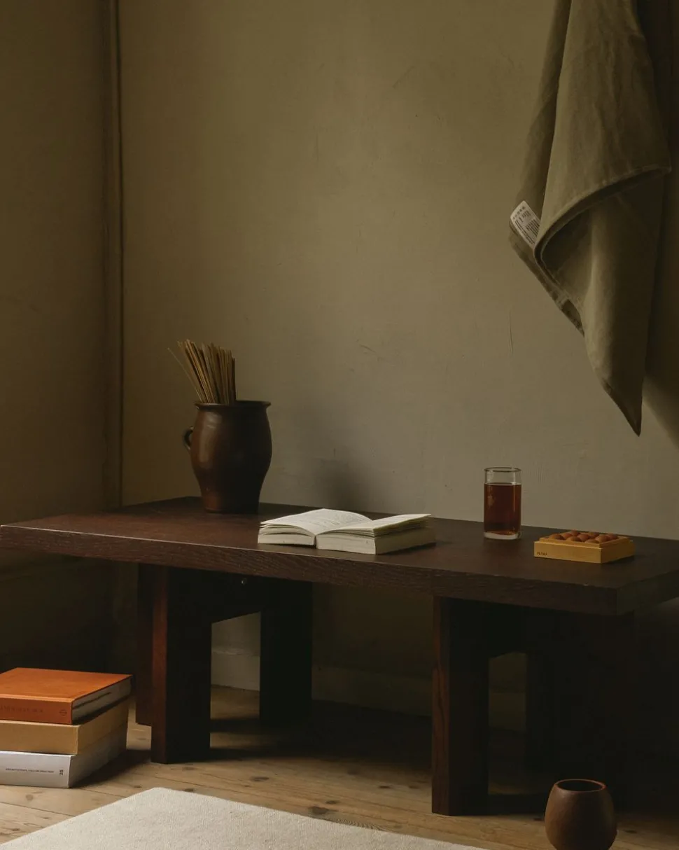 Farmhouse Coffee Table / Rectangle