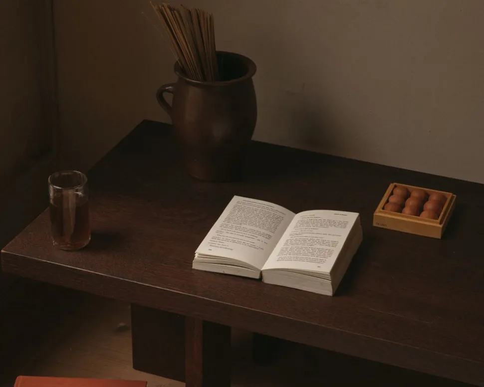 Farmhouse Coffee Table / Rectangle