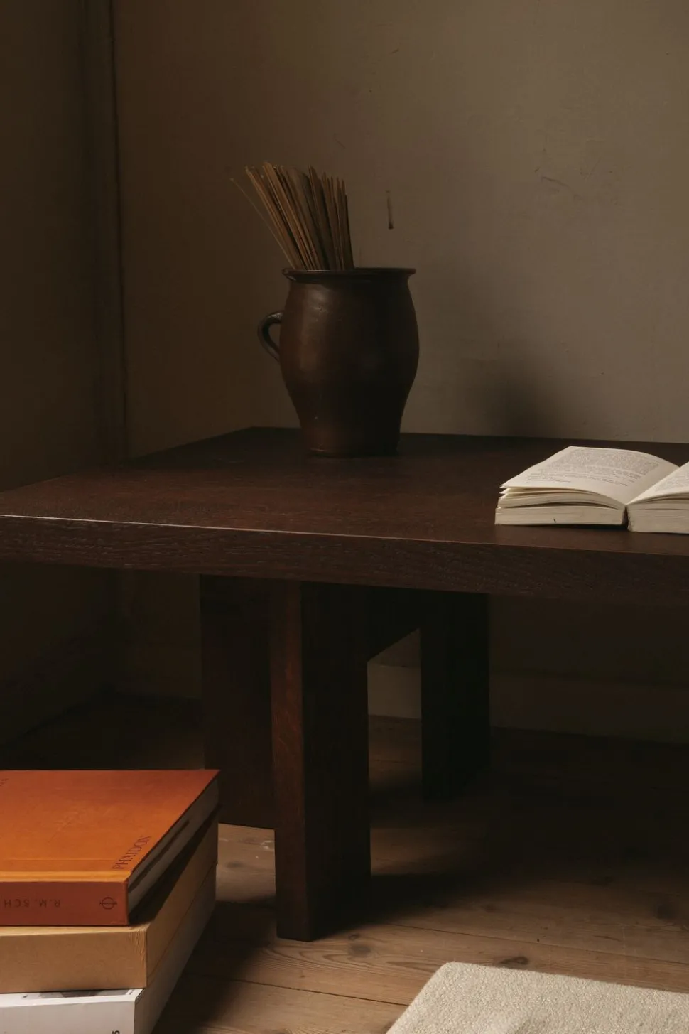 Farmhouse Coffee Table / Rectangle