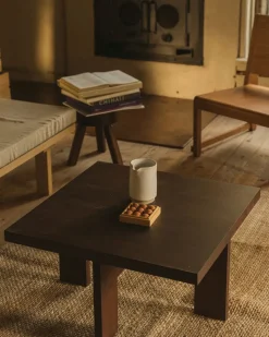 Farmhouse Coffee Table / Square