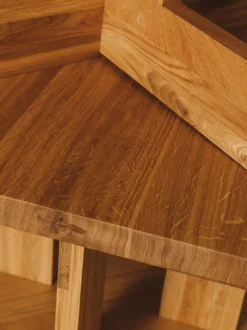 Farmhouse Coffee Table / Square