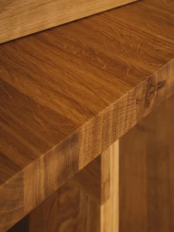 Farmhouse Coffee Table / Square