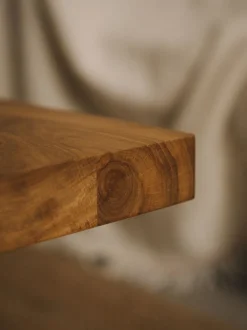 Farmhouse Coffee Table / Square