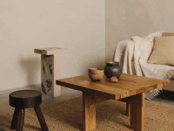 Farmhouse Coffee Table / Square