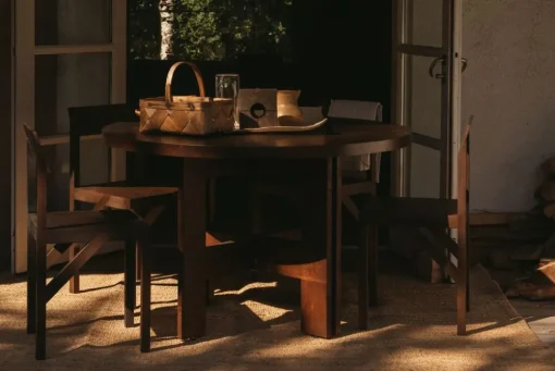Farmhouse Trestle Table / Round