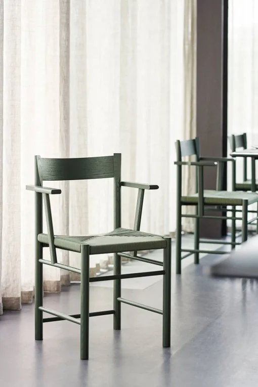 F-Chair
