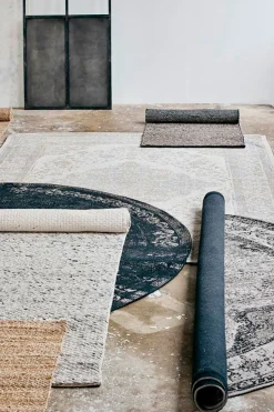FIA rug