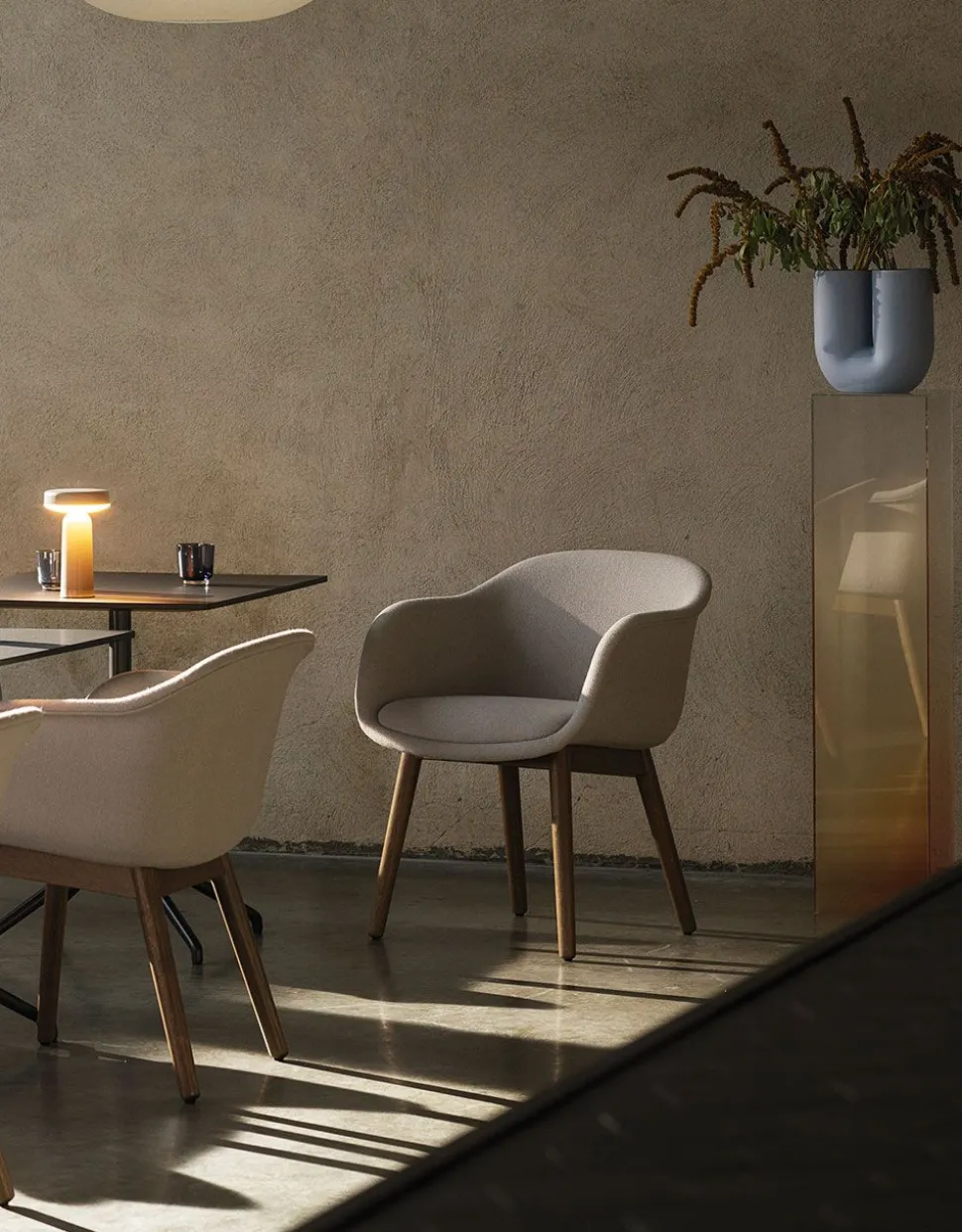 Fiber Conference Armchair