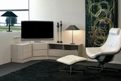 Flight Footrest / By O&M Design