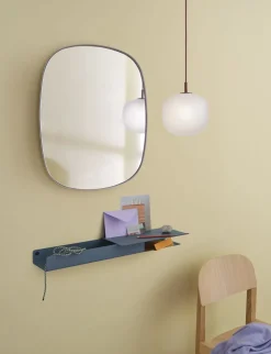 Folded Shelves