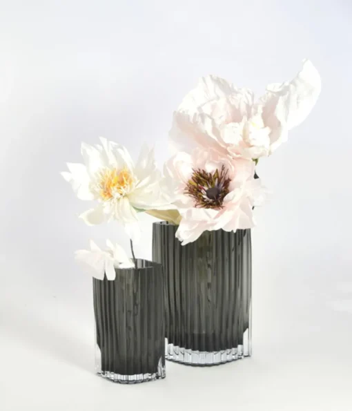 Folium Vase