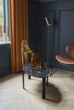 Folium Vase