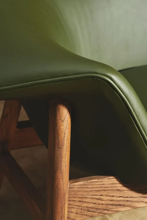 Fried Egg Chair / Smoked Oak