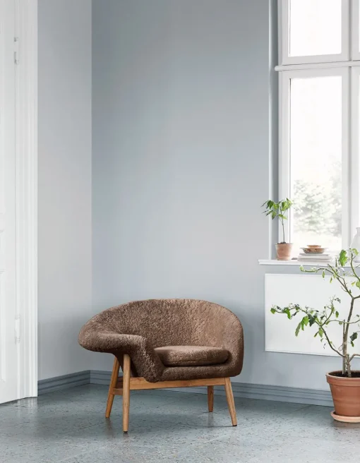 Fried Egg Chair / Smoked Oak
