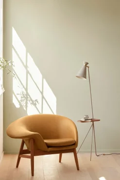 Fried Egg Chair / Smoked Oak