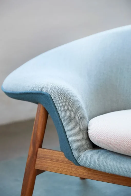Fried Egg Sofa / Oiled Oak