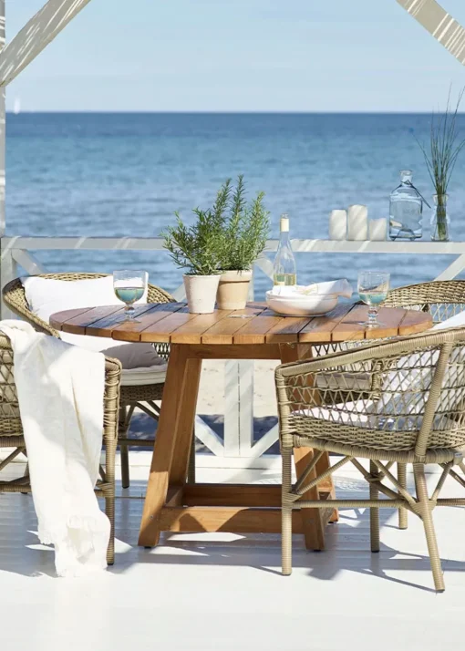 George Table - Round