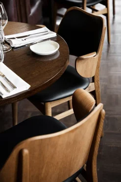 Gesture Chair / Teak Oiled Oak