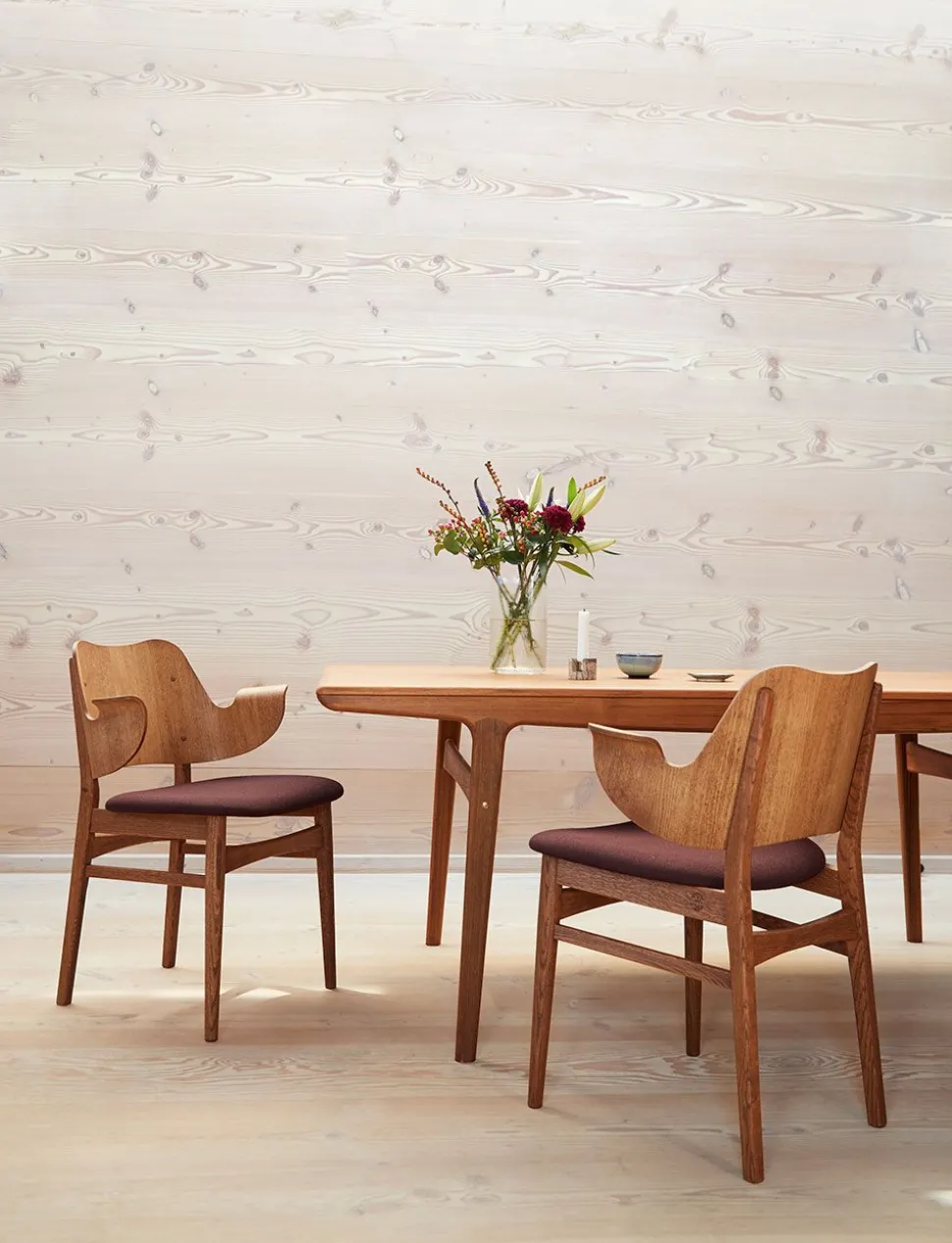 Gesture Chair / White Oiled Oak