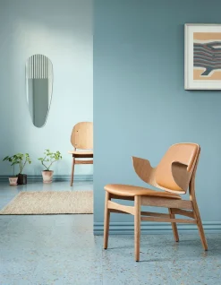 Gesture Lounge Chair / White Oiled Oak
