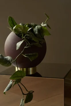 Globe Flowerpot
