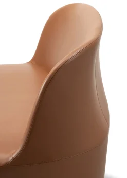 Gomo Lounge Chair 5721 by Hugo Passos