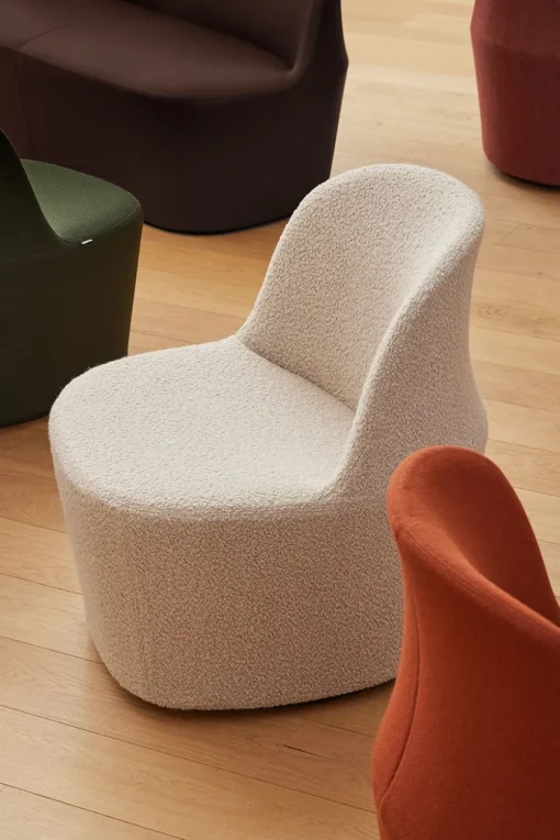 Gomo Lounge Chair 5721 by Hugo Passos