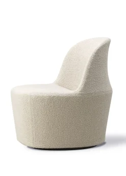 Gomo Lounge Chair 5721 by Hugo Passos
