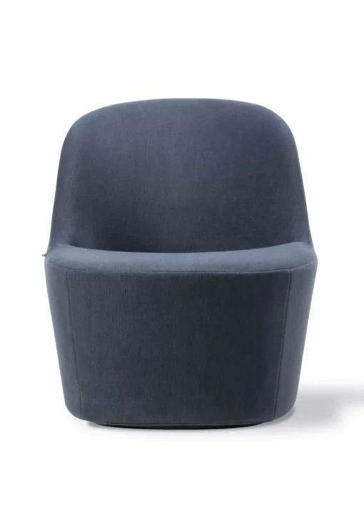 Gomo Lounge Chair 5721 by Hugo Passos