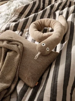 Grand Quilted Blanket