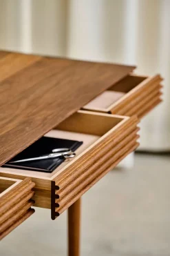 Groove Desk