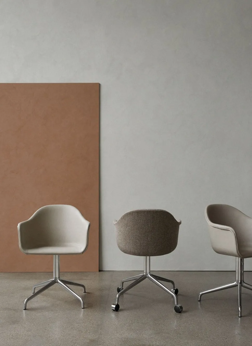 Harbour Dining Chair / Black Star Base w. Swivel