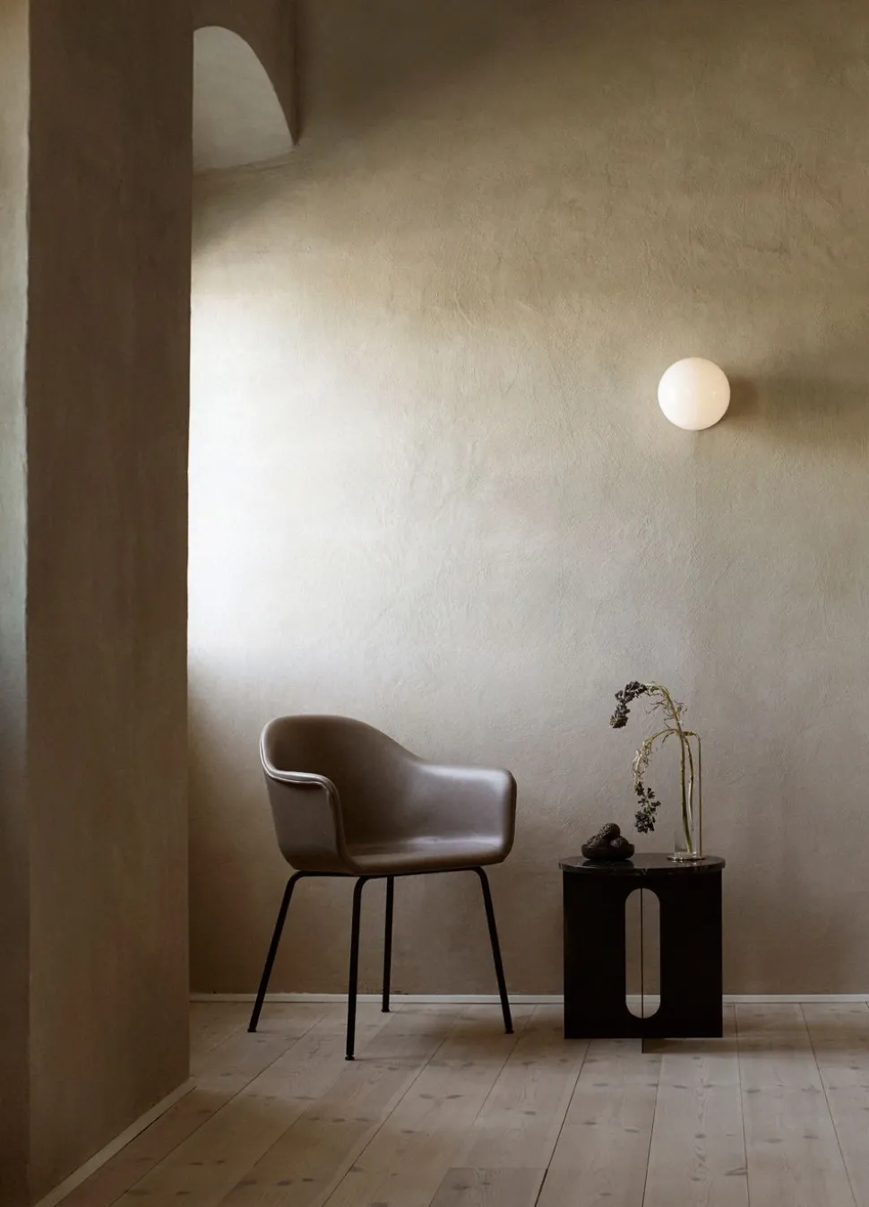 Harbour Dining Chair / Black Steel Base