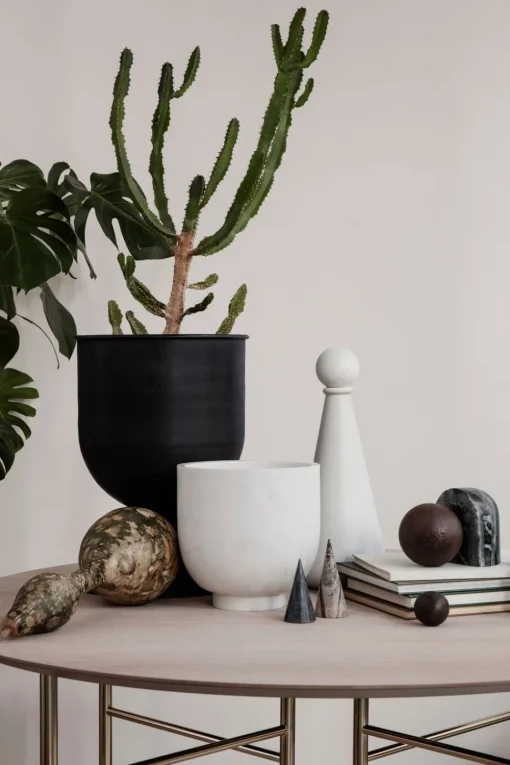Hourglass Pots