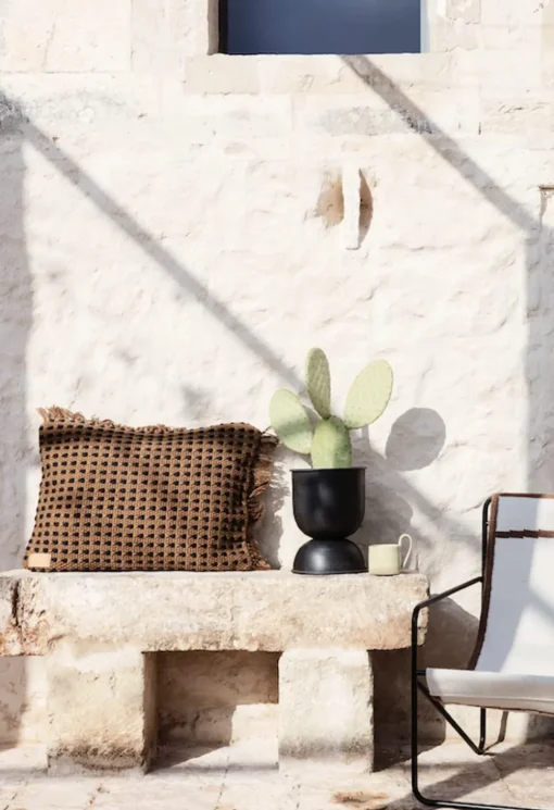 Hourglass Pots