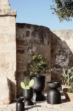 Hourglass Pots