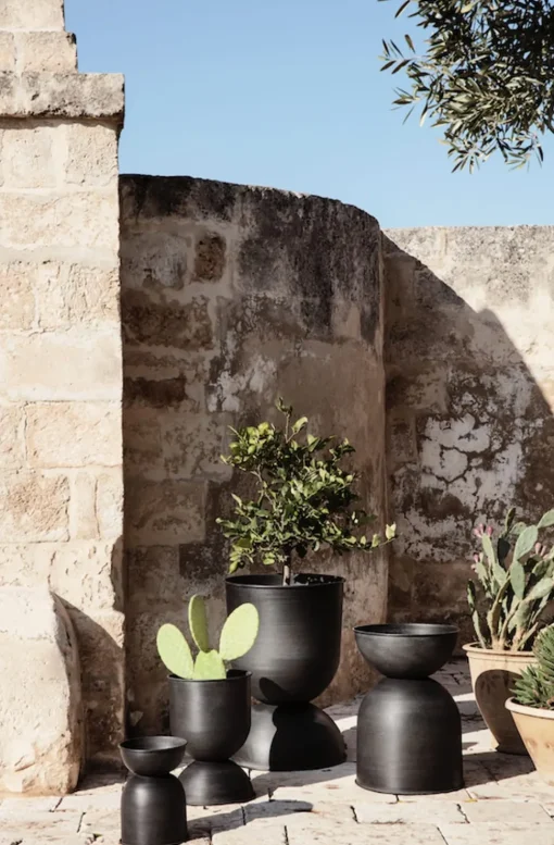 Hourglass Pots