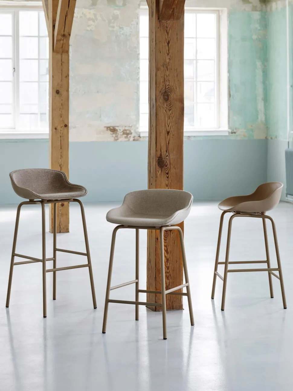 Hyg Barstol by Simon Legald