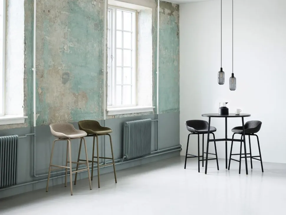 Hyg Barstol by Simon Legald