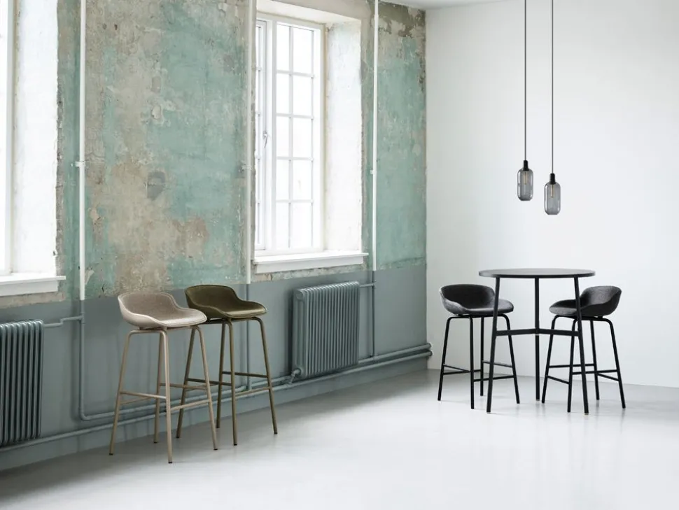 Hyg Barstol by Simon Legald