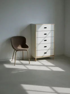 Hyg Chair by Simon Legald