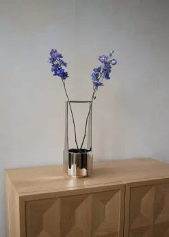Ikebana vase