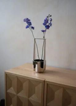 Ikebana vase