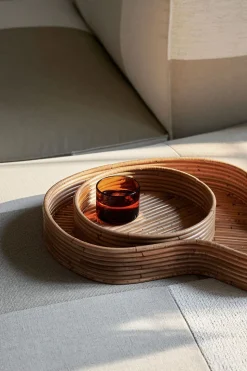 Isola Trays