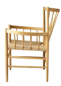 J82 by Jørgen Bækmark