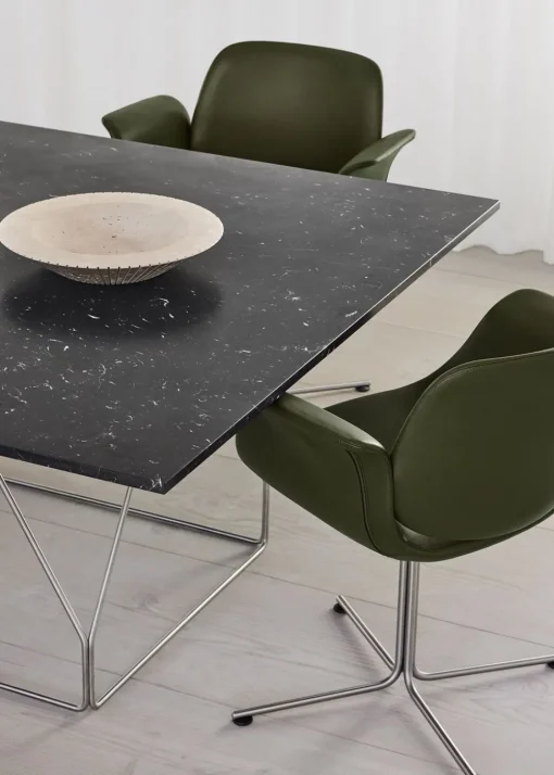 JG Table 6569 by Jørgen Gammelgaard