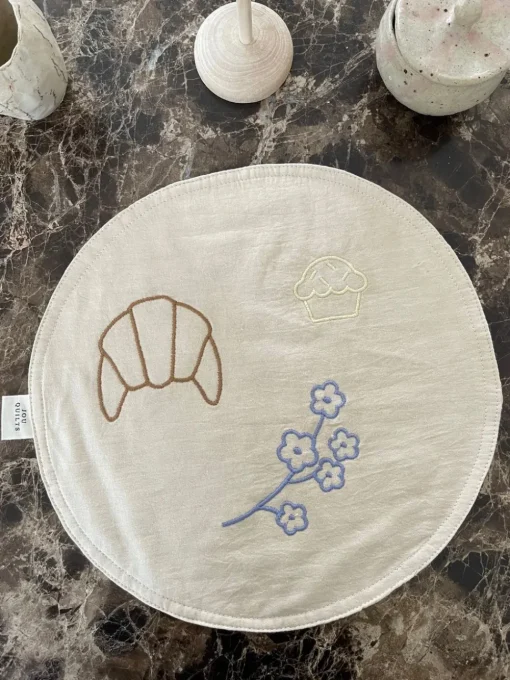 Jou Embroidery basket napkin