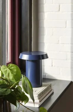 Keen Table Lamp
